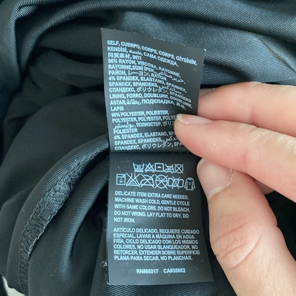 Bebe geometric black & white dress - Picture 4 of 4